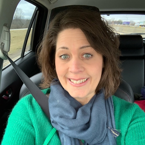 You want Clothes, Shoes, & Purses? I have them! - Picture 2 of 8